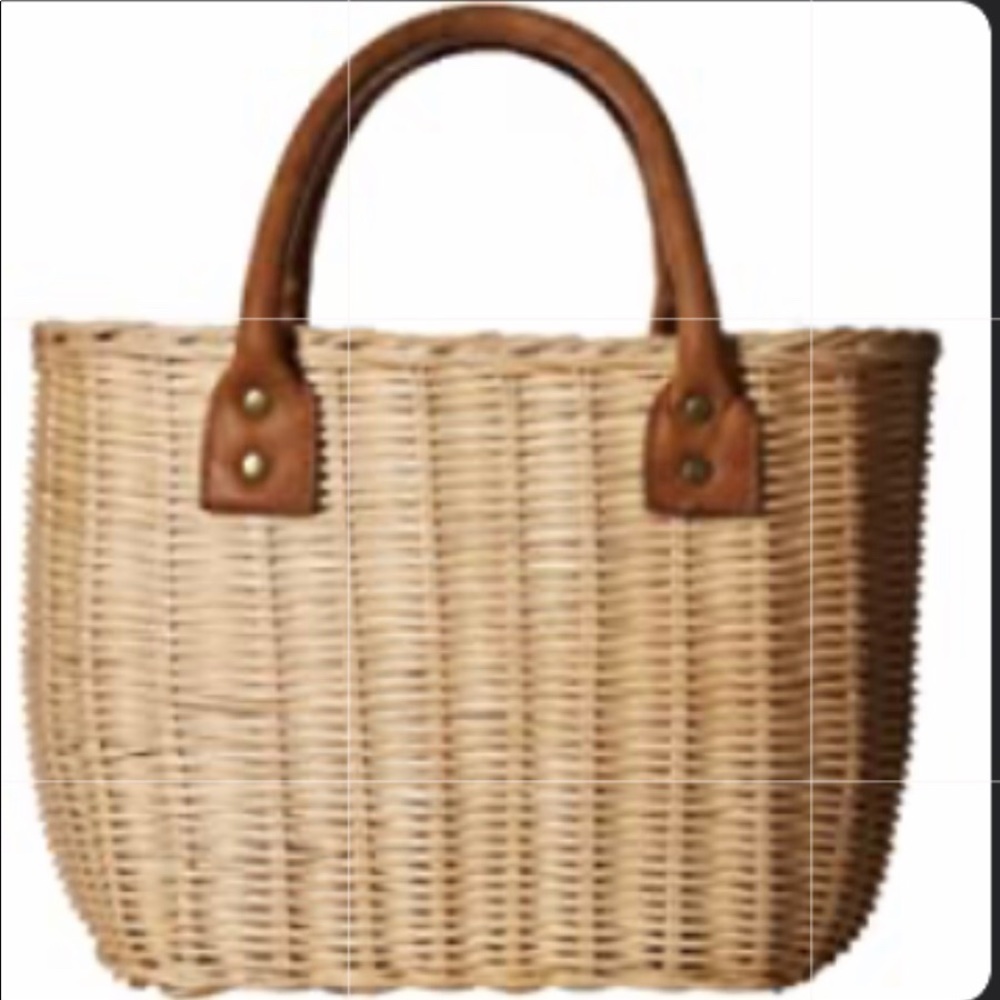 HAT ATTACK 100% natural wicker basket tote BNWT